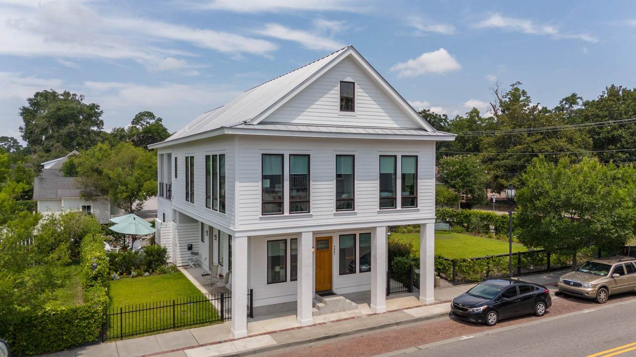 https://bt-photos.global.ssl.fastly.net/charleston/1280_boomver_1_26019622-2.jpg