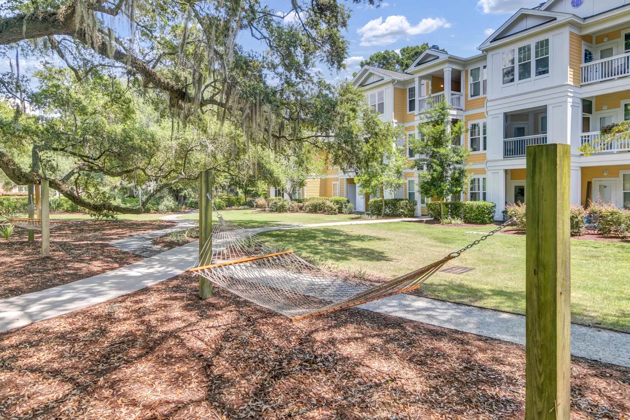 https://bt-photos.global.ssl.fastly.net/charleston/1280_boomver_1_26019668-2.jpg