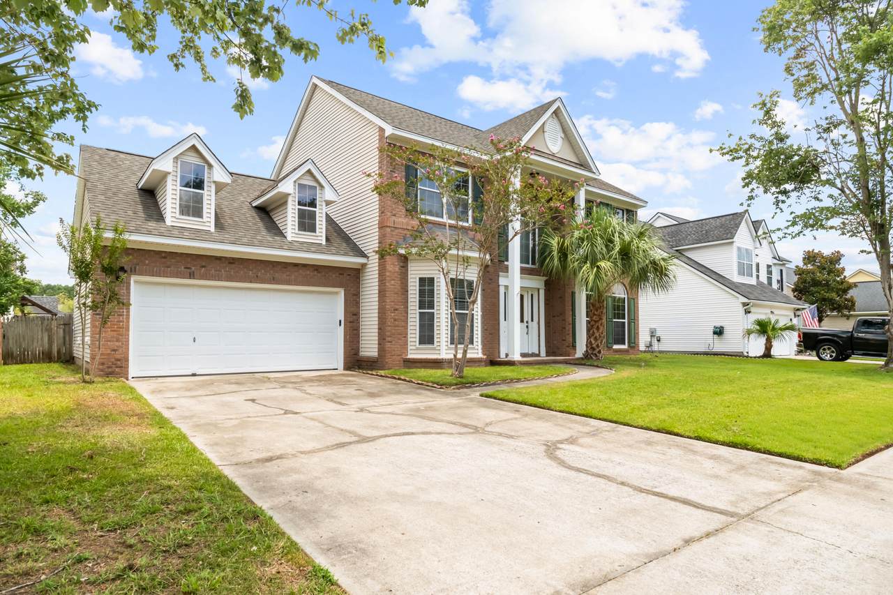 6177 Fieldstone Circle - Photo 1