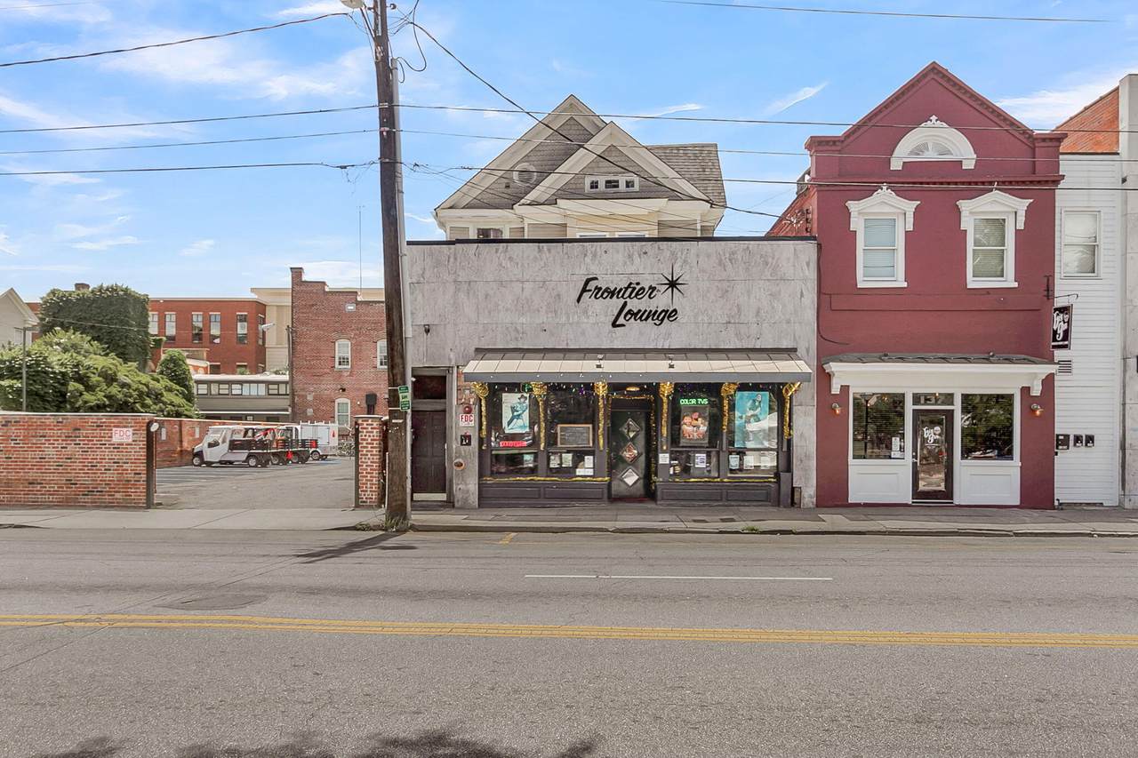 137 Calhoun Street - Photo 1