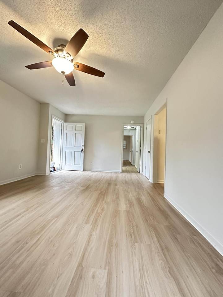 https://bt-photos.global.ssl.fastly.net/charleston/1280_boomver_1_26019936-2.jpg