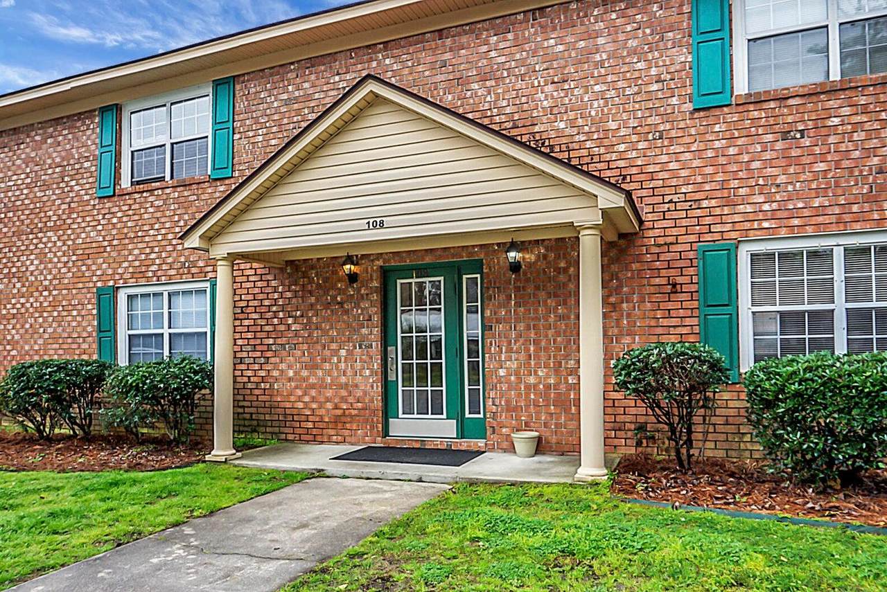 108 Pinewood Street - Photo 1