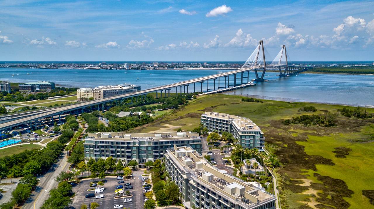 https://bt-photos.global.ssl.fastly.net/charleston/1280_boomver_1_26019974-2.jpg