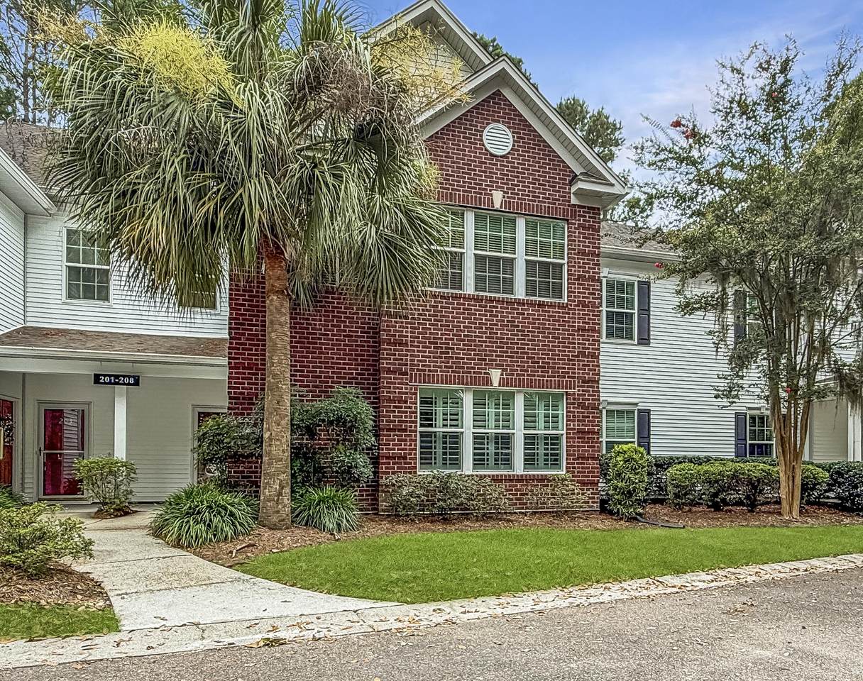 206 Golfview Lane - Photo 1