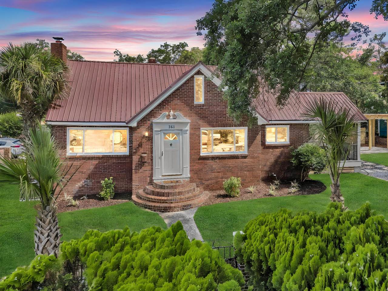 161 Gordon Street - Photo 1