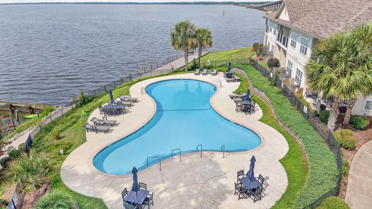 https://bt-photos.global.ssl.fastly.net/charleston/1280_boomver_1_26020696-2.jpg