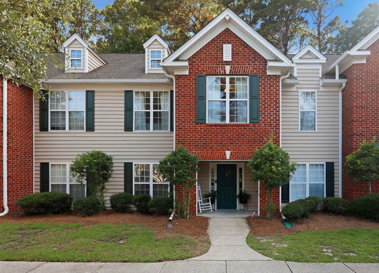 1733 Wyngate Circle - Photo 1