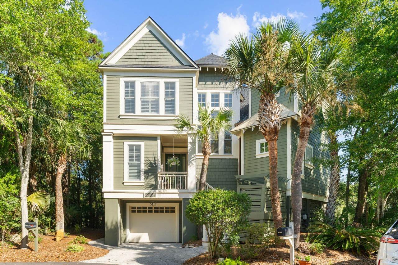 5819 Back Bay Drive - Photo 1