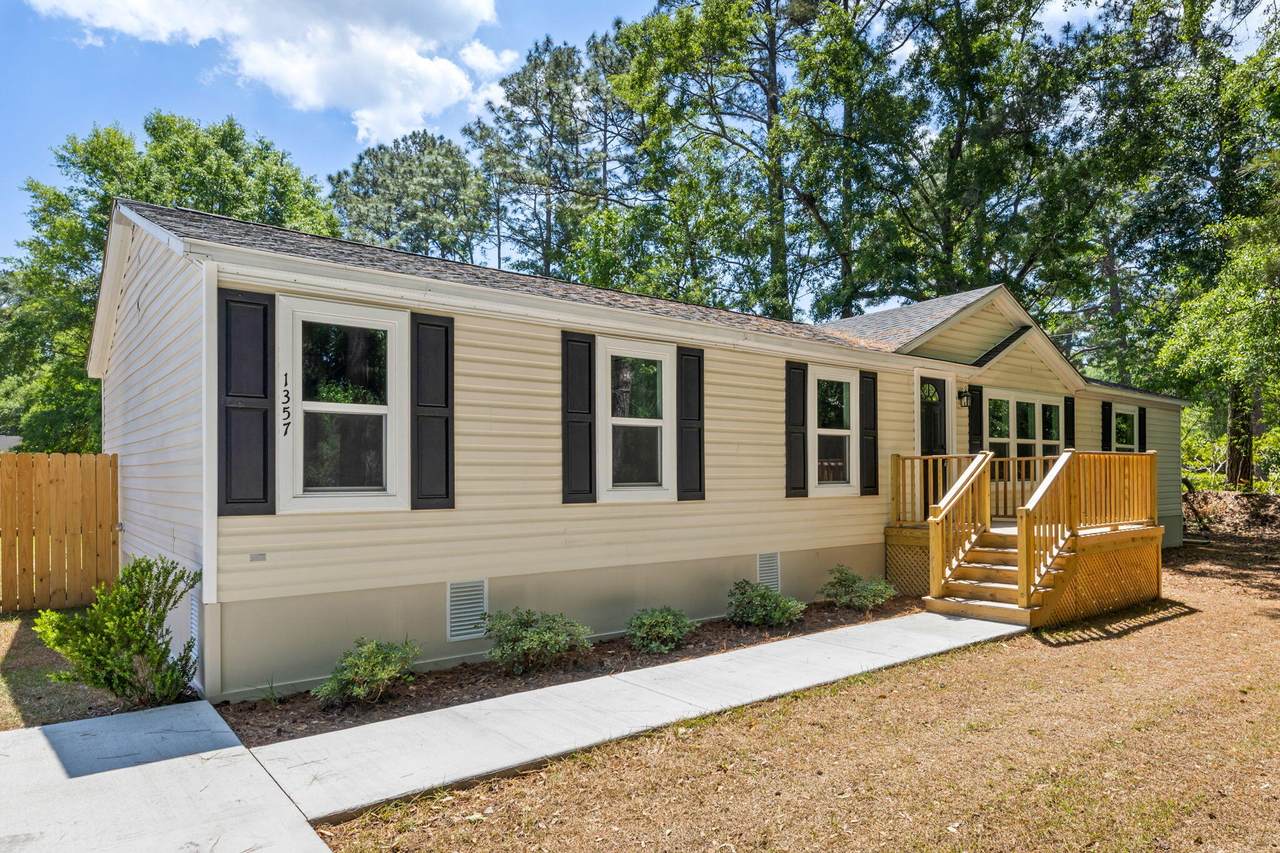 1357 Brownswood - Photo 1