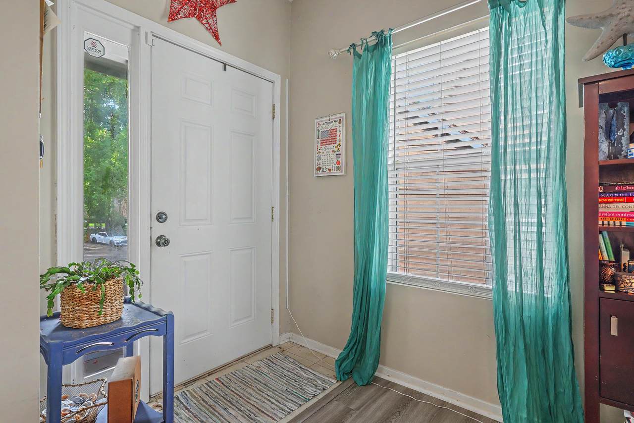 https://bt-photos.global.ssl.fastly.net/charleston/1280_boomver_1_26021109-2.jpg