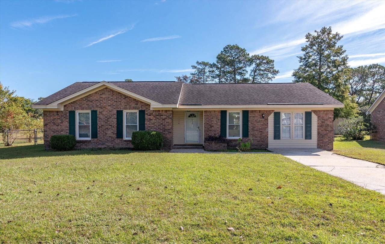 1318 Hampton Drive - Photo 1
