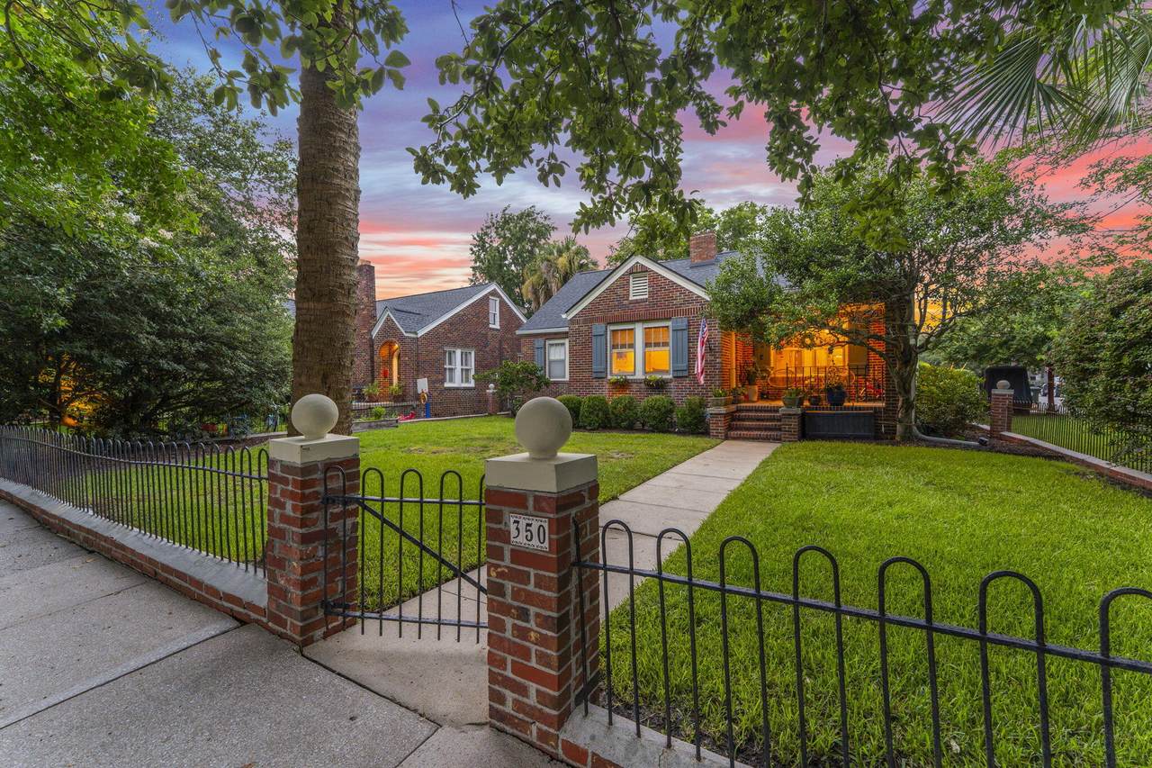 350 Grove Street - Photo 1