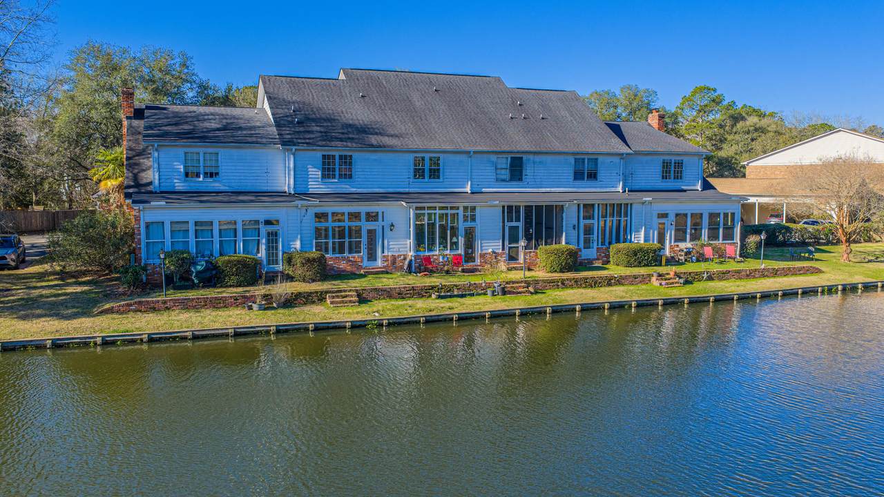 205 Woodlake Drive - Photo 1