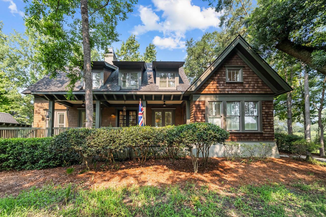 720 Island Park Drive - Photo 1