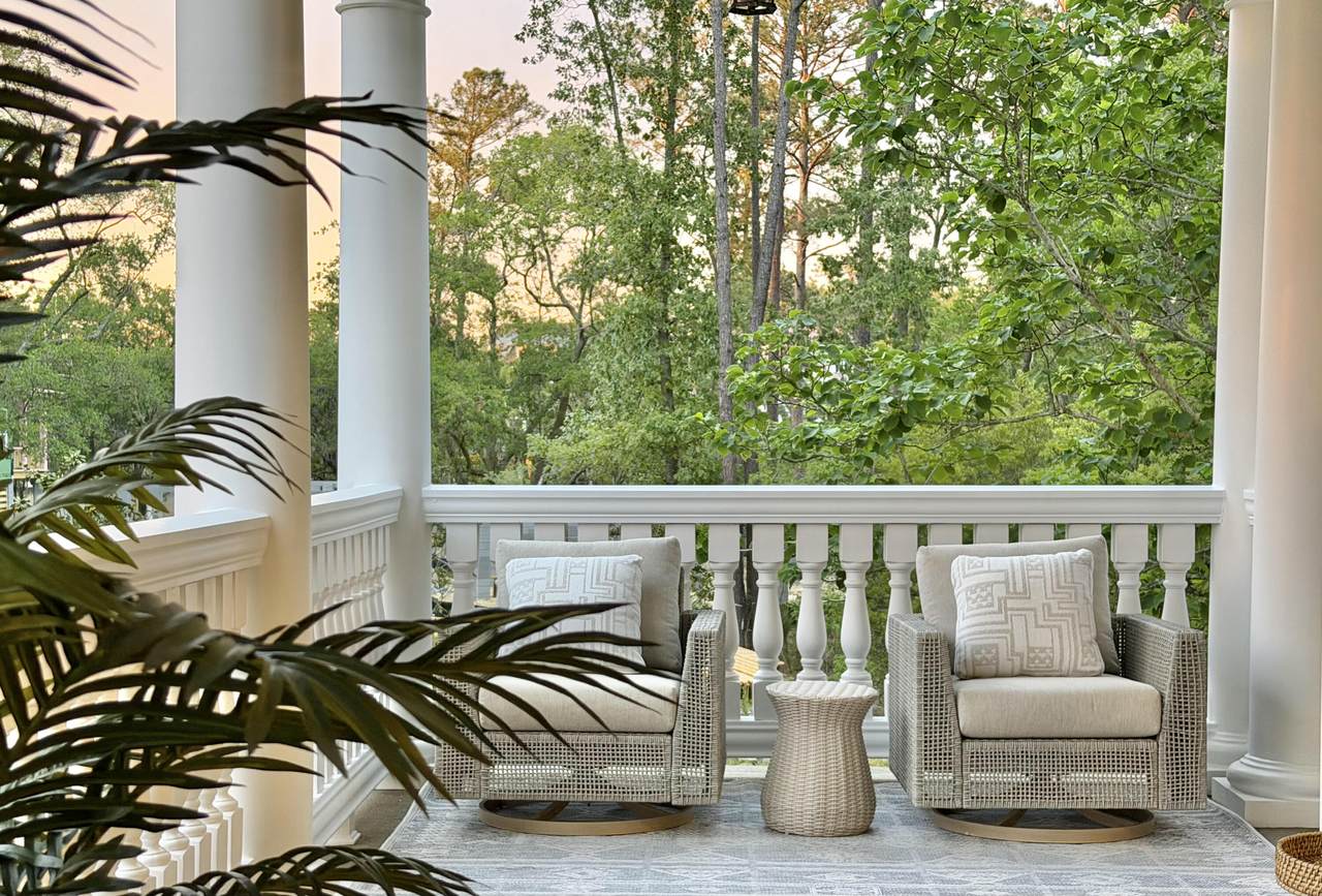 144 Fairbanks Oak Alley - Photo 1
