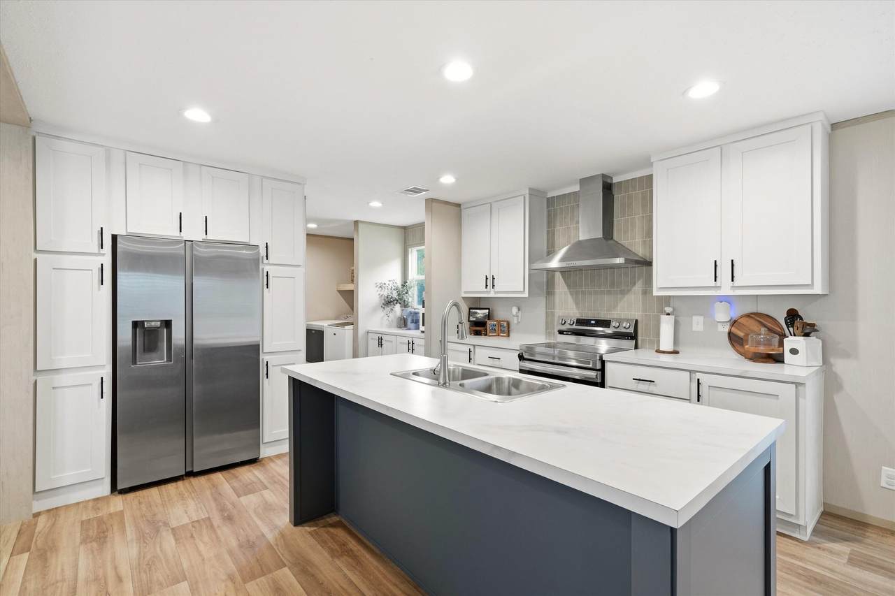 154 Beejay Lane - Photo 1