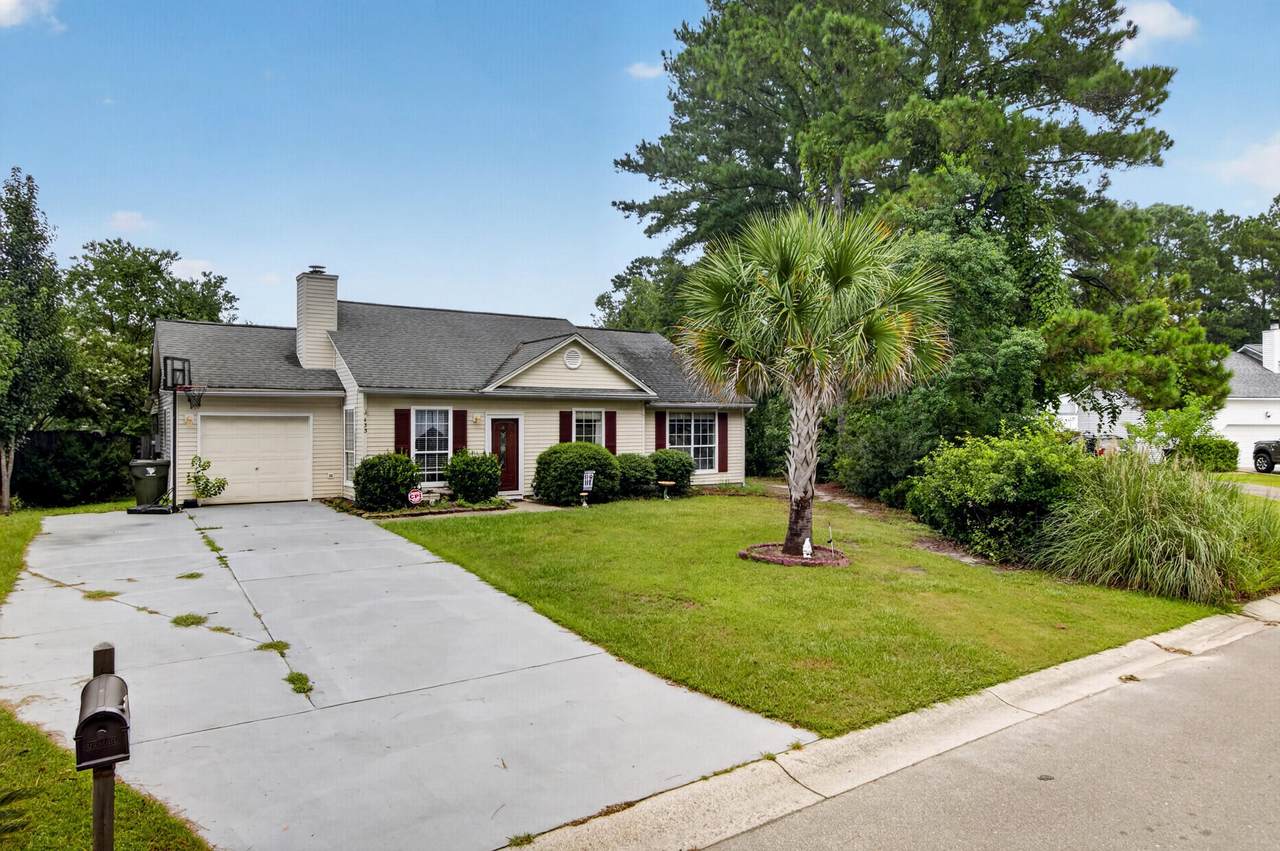433 Courtland Drive - Photo 1