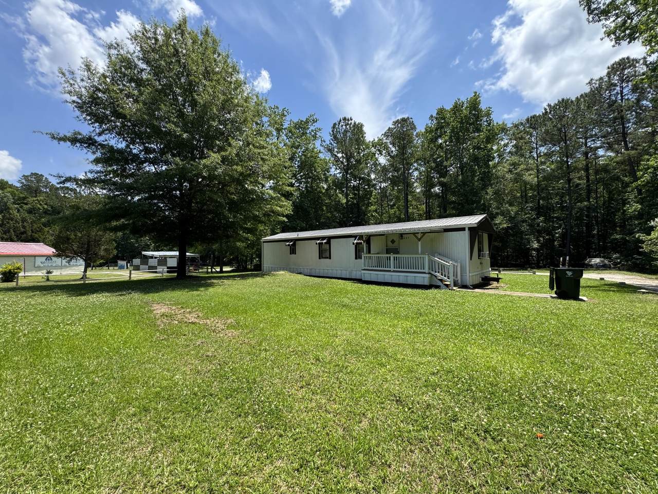 419 Woodhaven - Photo 1