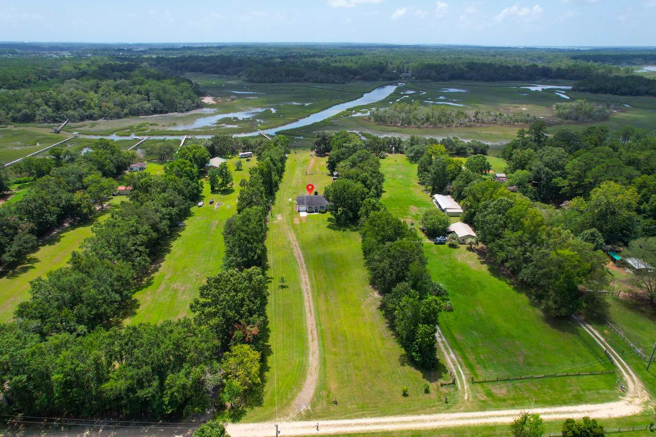 2039 Bentz Road - Photo 1