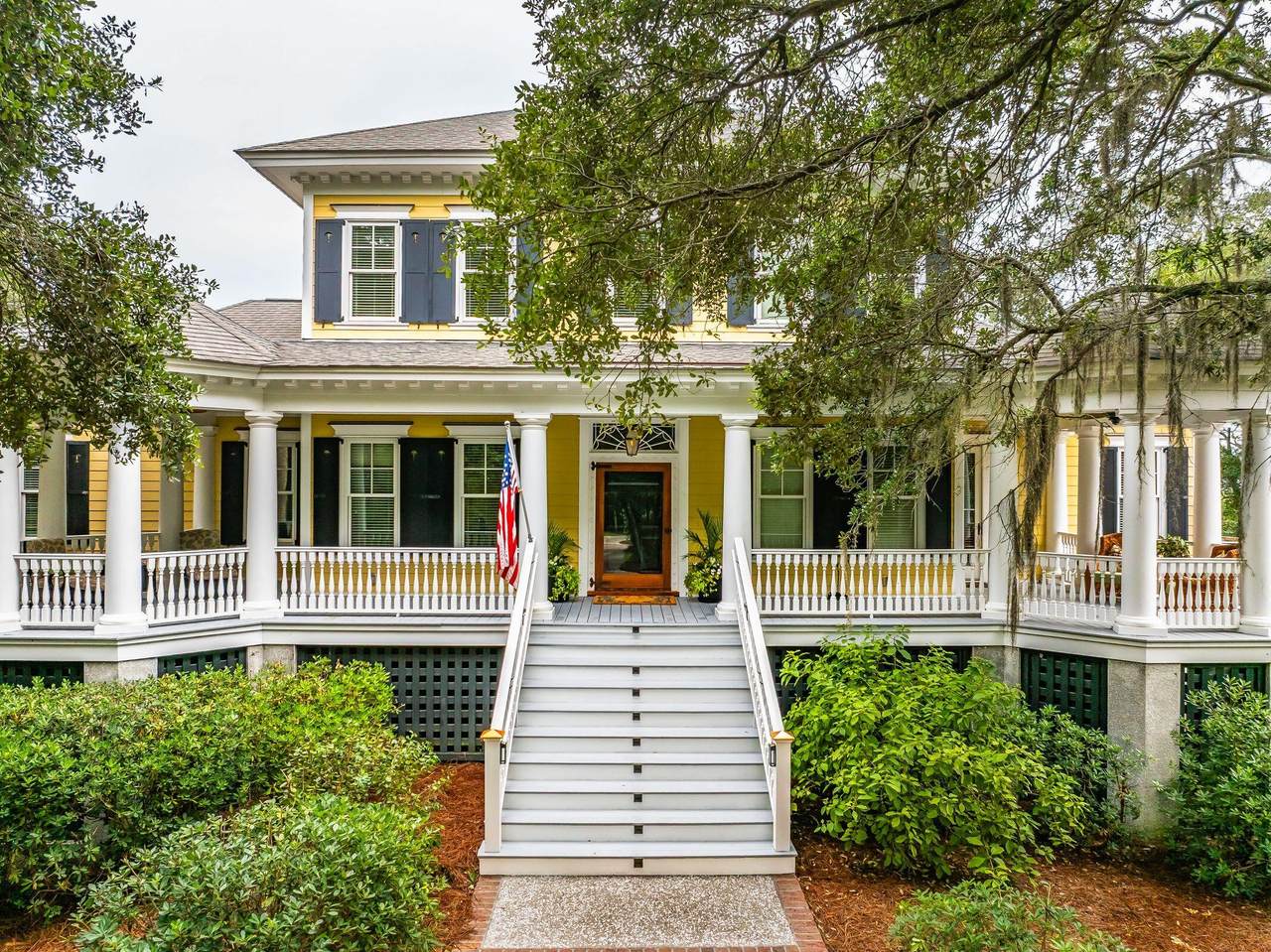 1896 Bowens Island Road - Photo 1