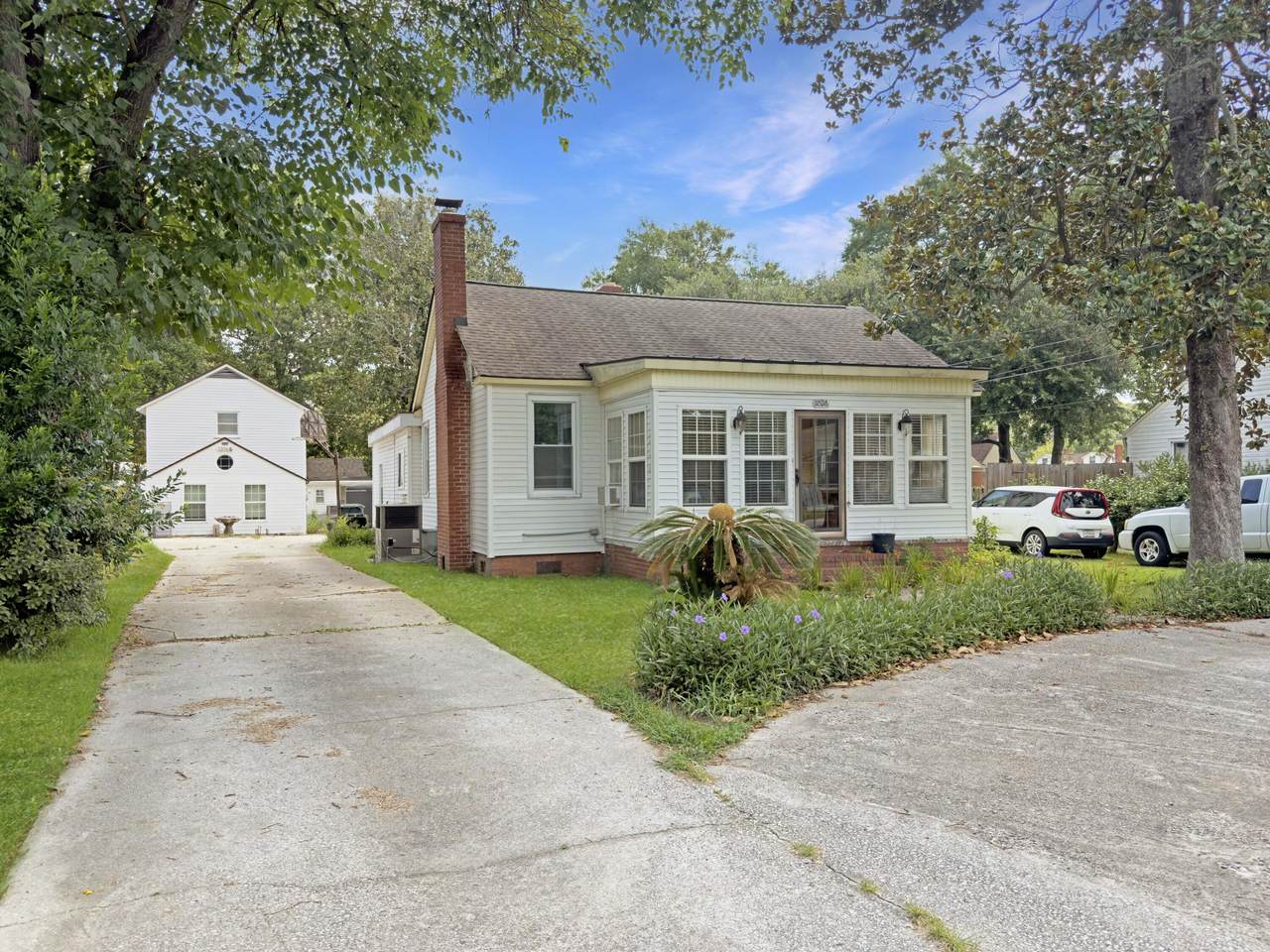 1206 Highland Park Avenue - Photo 1