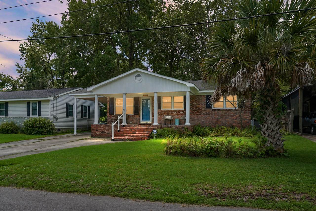 5911 Oak Street - Photo 1