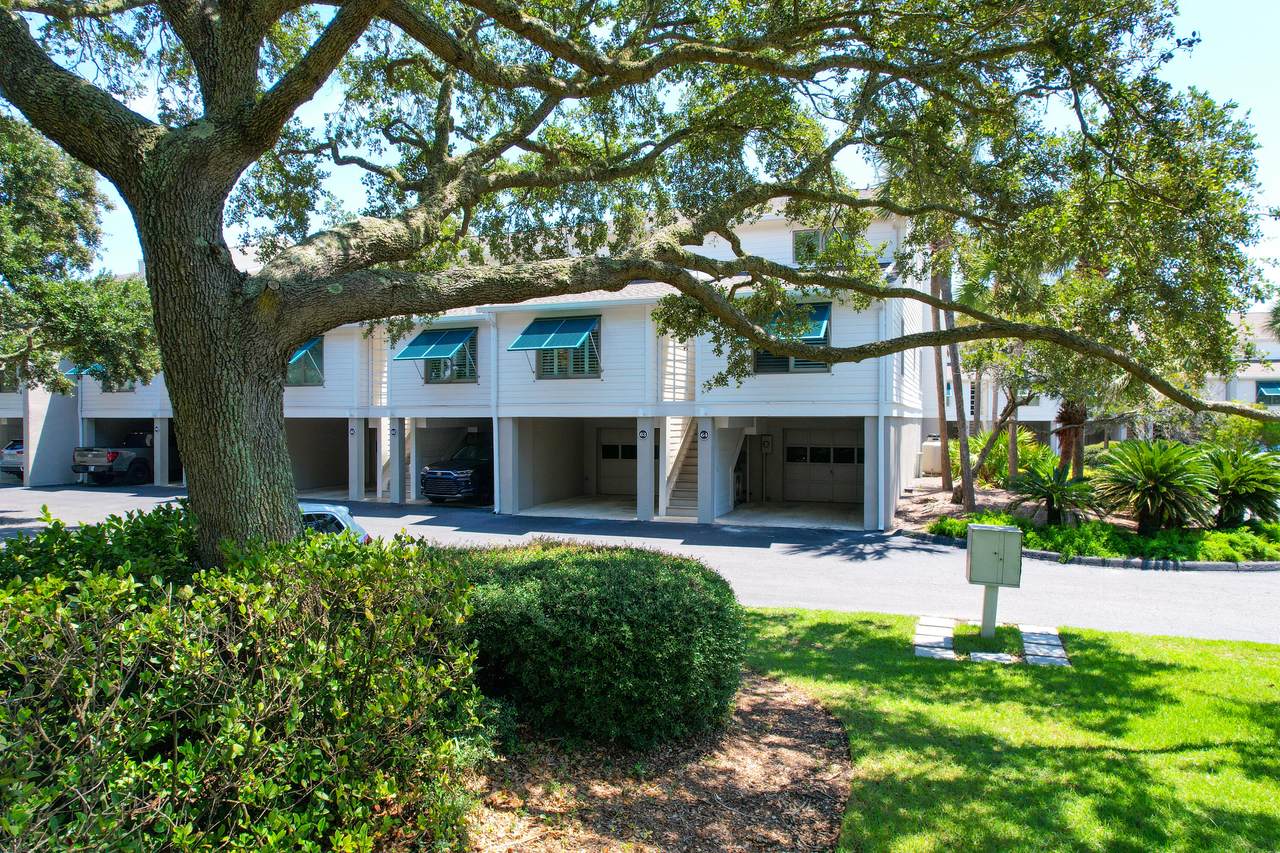 63 Beach Club Villas - Photo 1