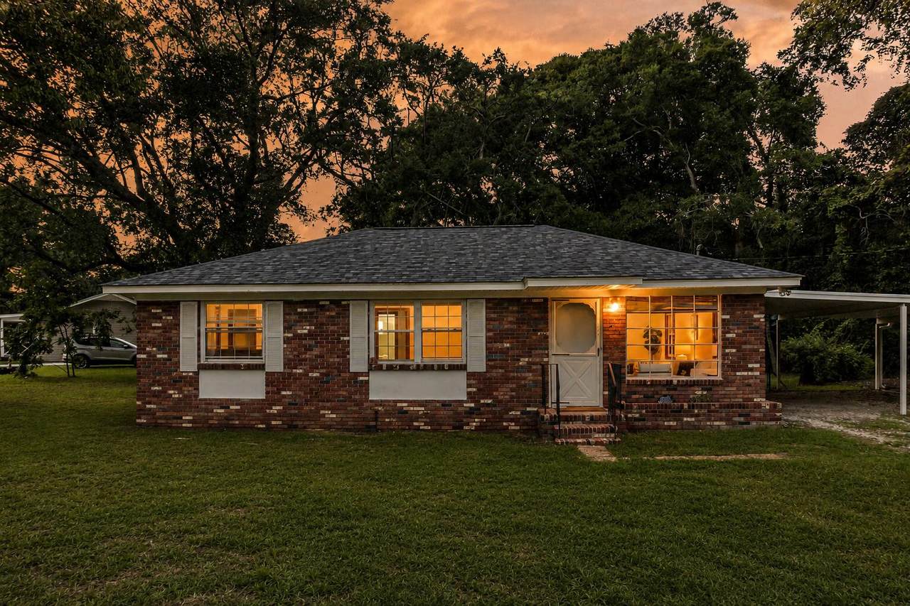 1204 Midvale Avenue - Photo 1