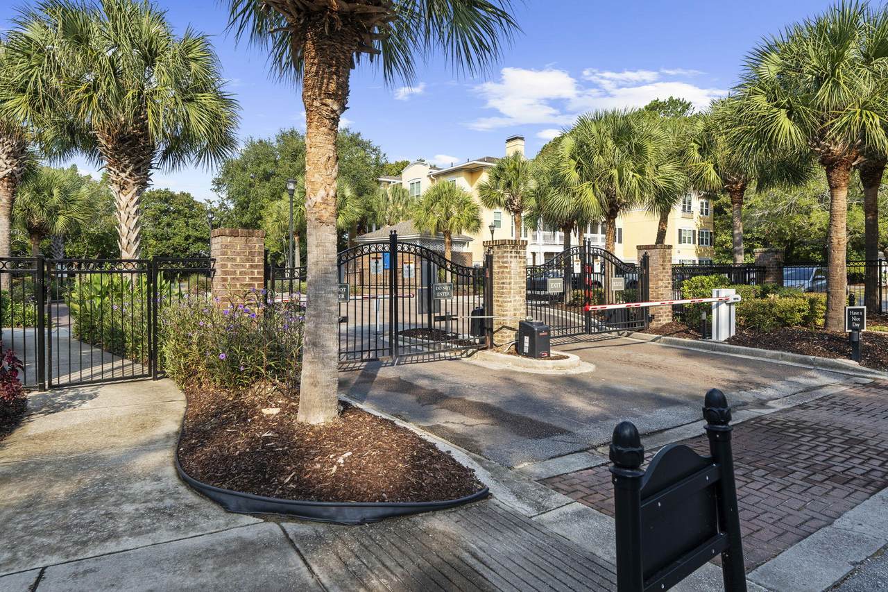 https://bt-photos.global.ssl.fastly.net/charleston/1280_boomver_1_26024064-2.jpg