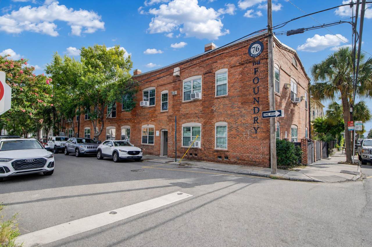 76 Nassau - Photo 1