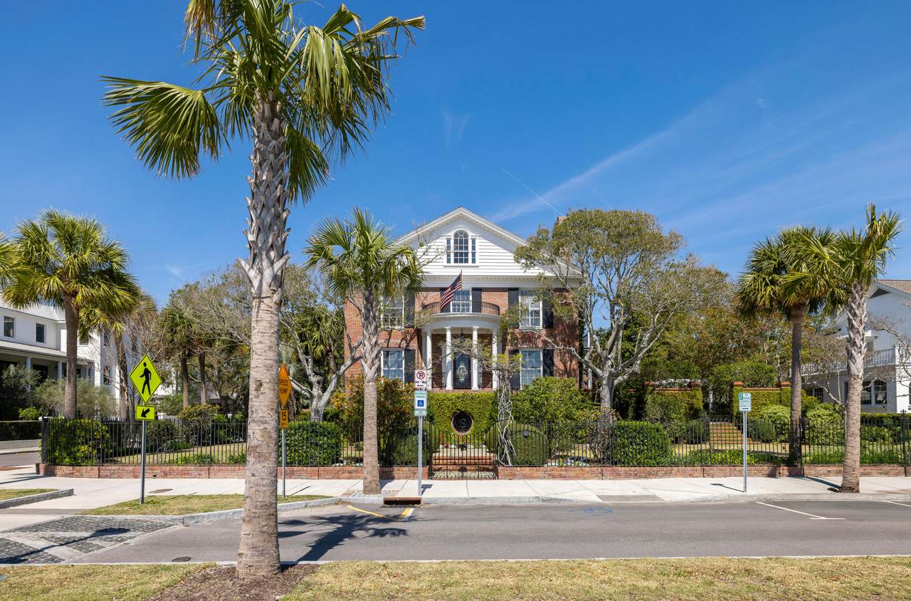 https://bt-photos.global.ssl.fastly.net/charleston/1280_boomver_1_26024552-2.jpg