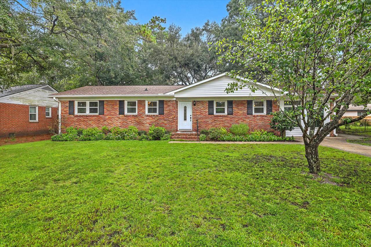 1510 Manor Boulevard - Photo 1