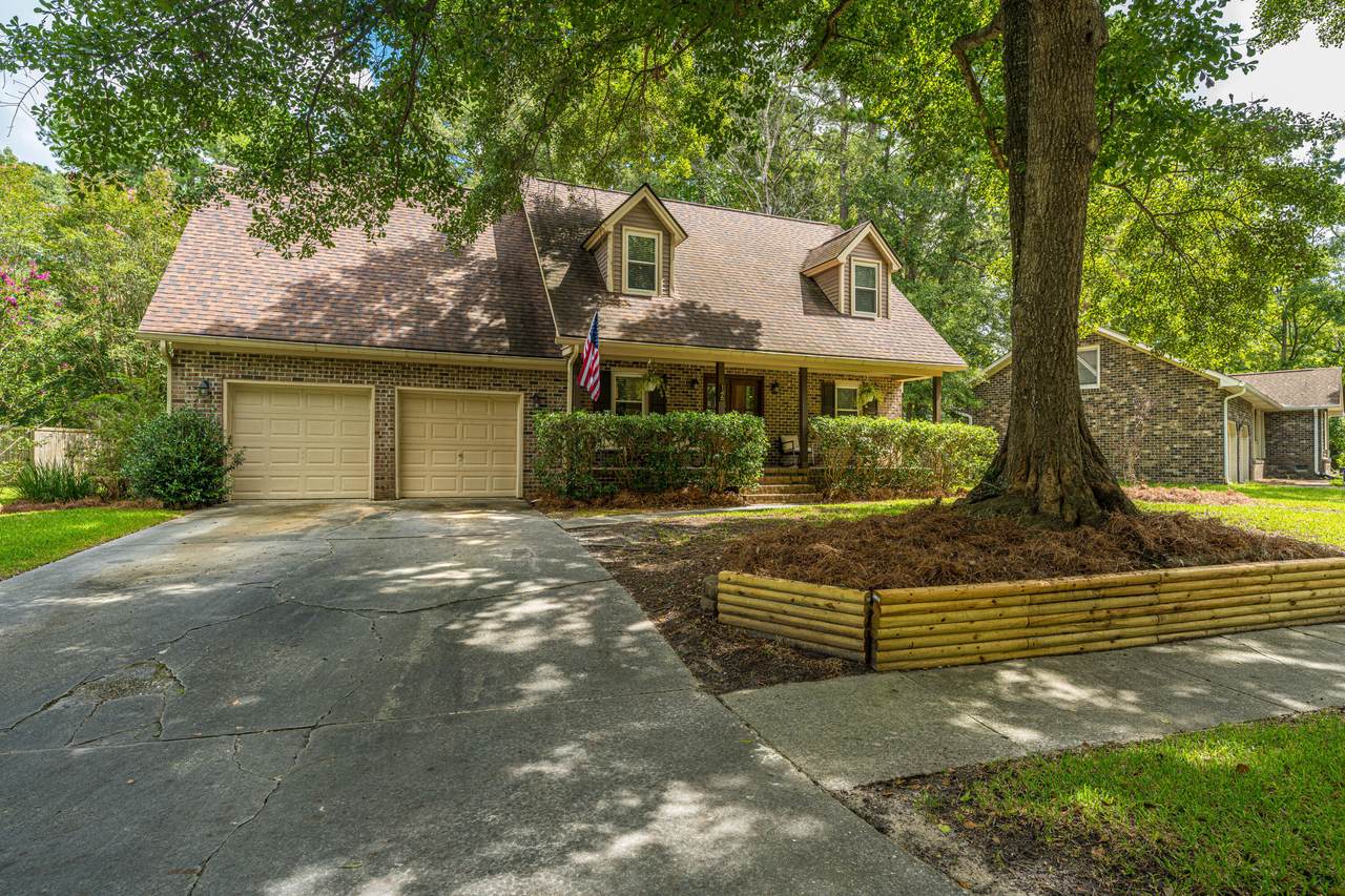 148 Southwold Circle - Photo 1