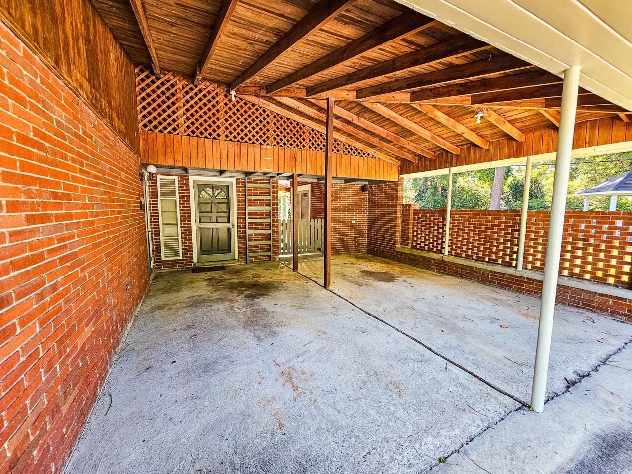 https://bt-photos.global.ssl.fastly.net/charleston/1280_boomver_1_26024936-2.jpg