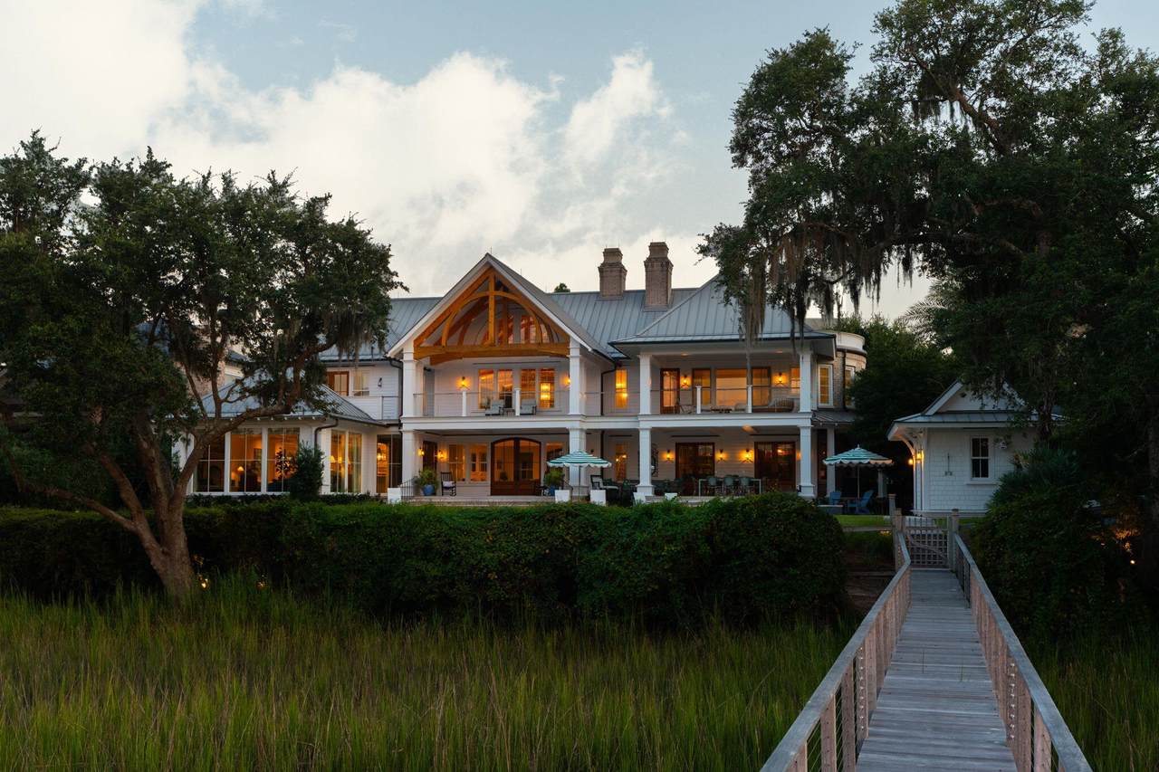 https://bt-photos.global.ssl.fastly.net/charleston/1280_boomver_1_26025023-2.jpg