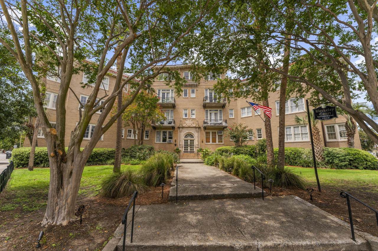 63 Rutledge Avenue - Photo 1