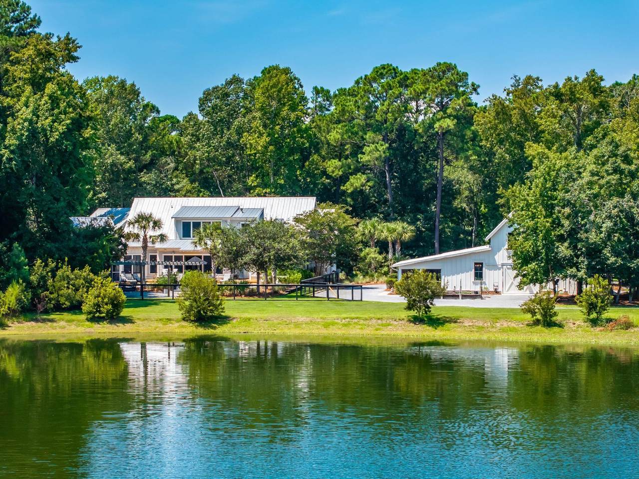https://bt-photos.global.ssl.fastly.net/charleston/1280_boomver_1_26025450-2.jpg