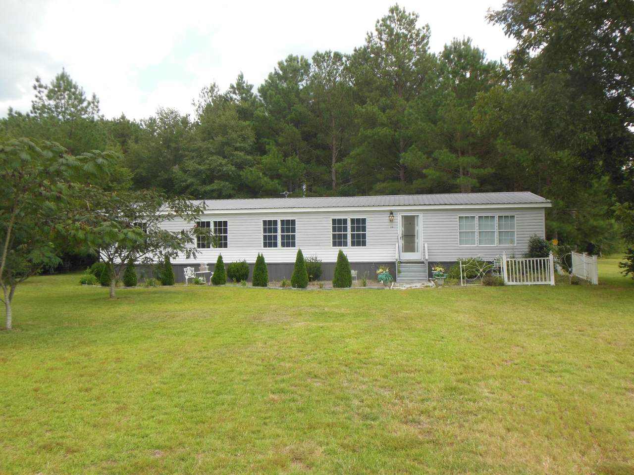 138 Winewood Drive - Photo 1