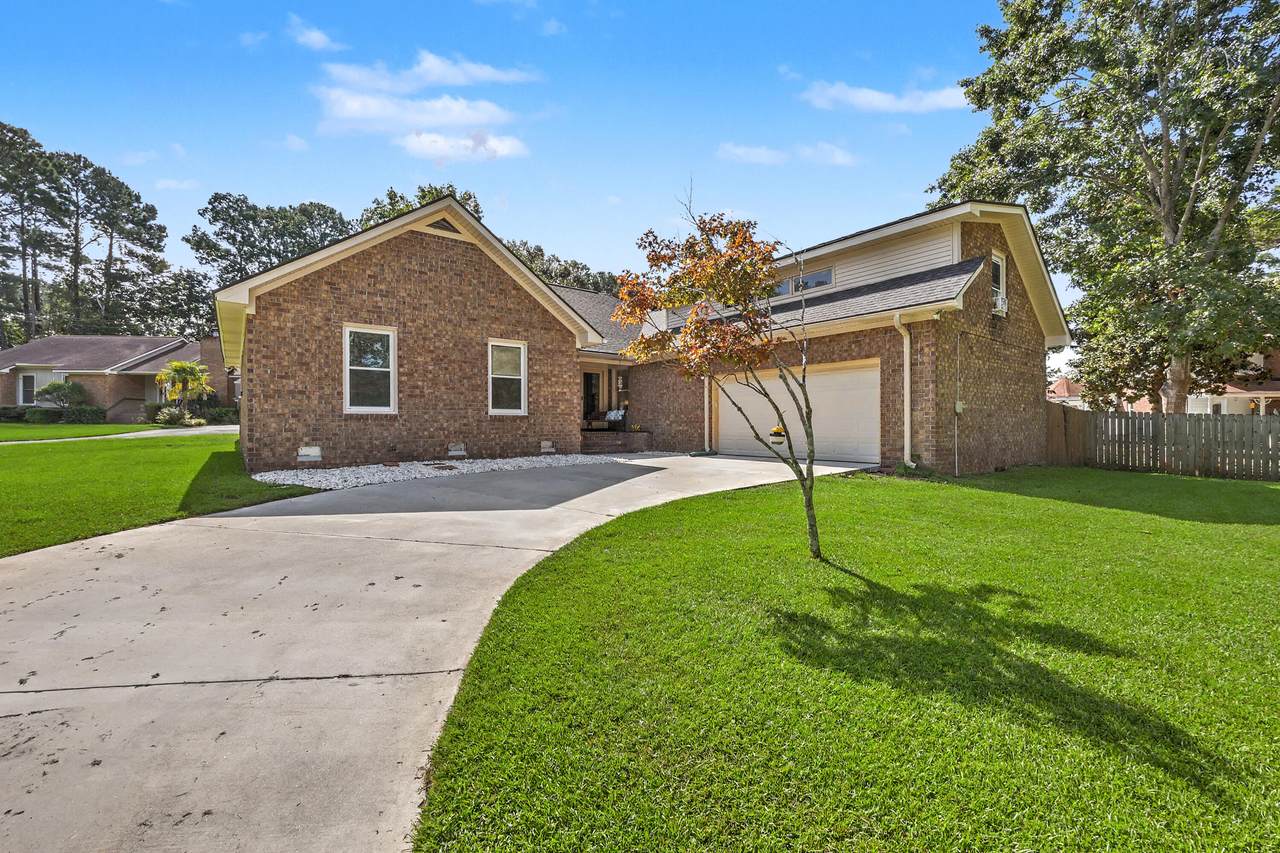 97 Nightingale Manor - Photo 1