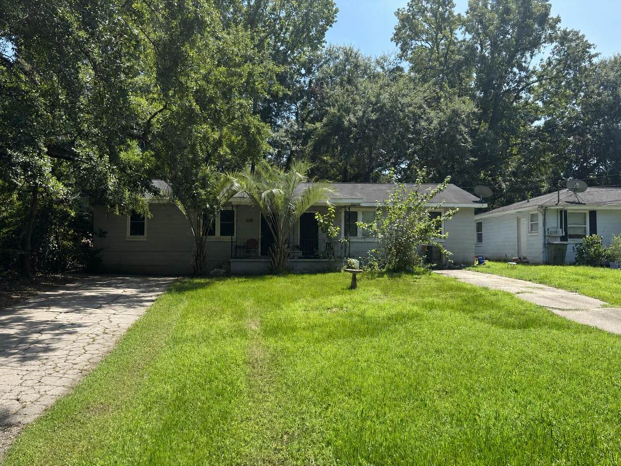 1155 Berkeley Street - Photo 1