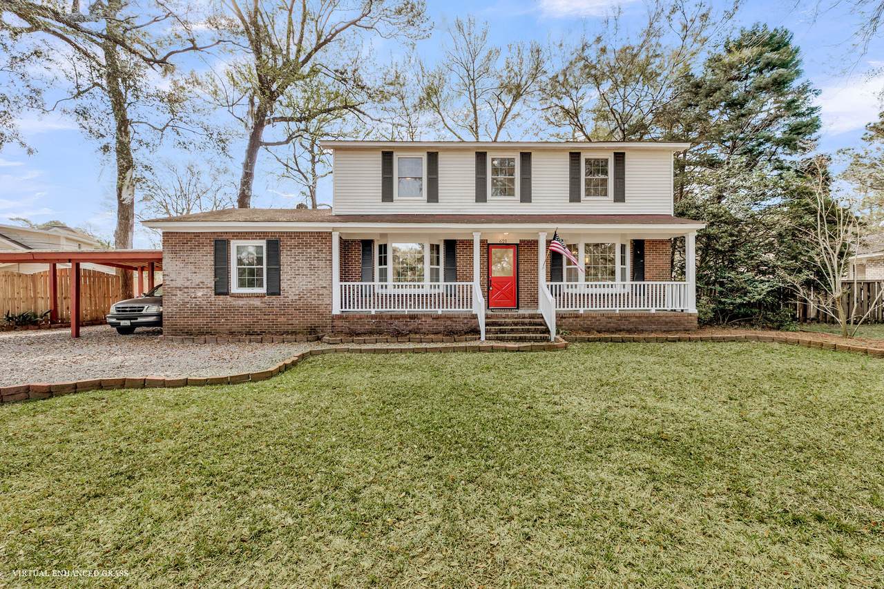 621 Fort Johnson Road - Photo 1