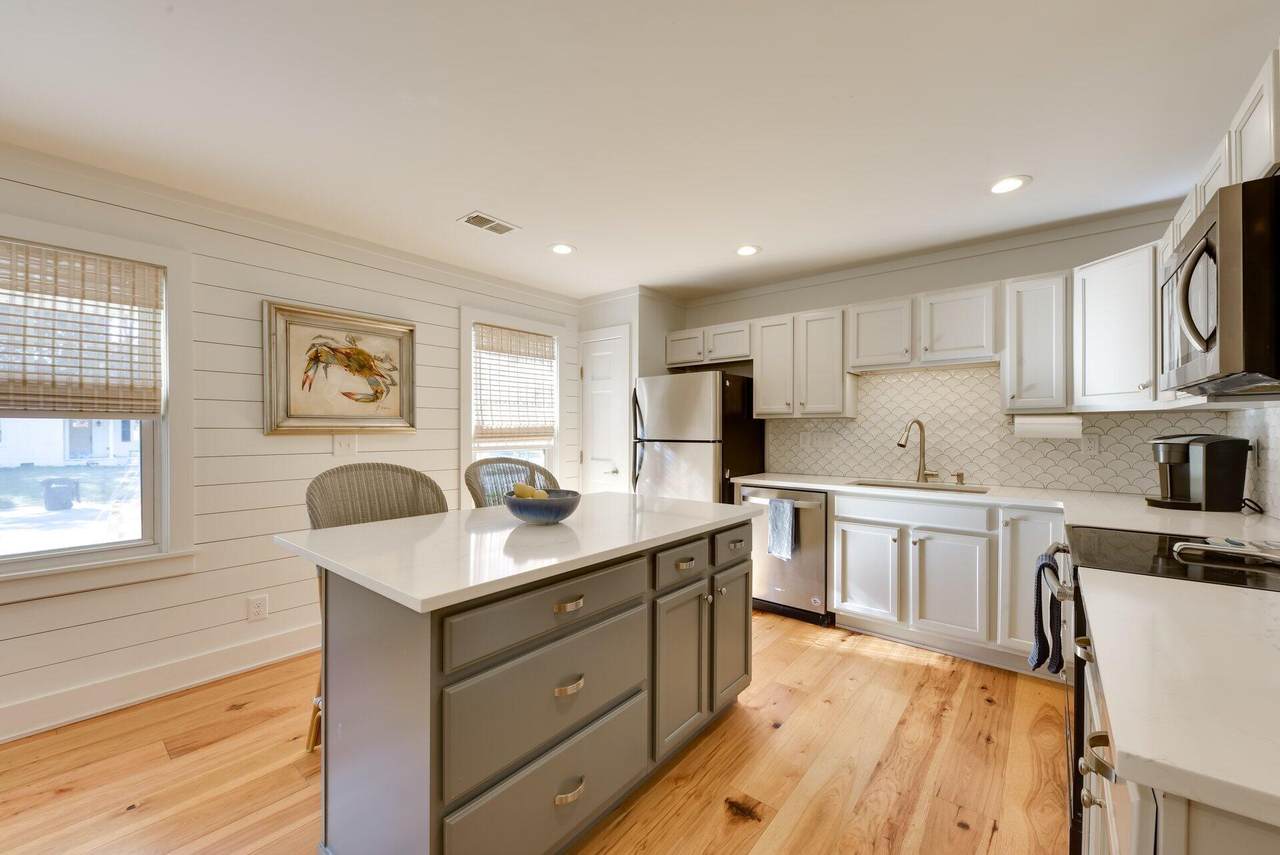 1154 Shoreside Way - Photo 1