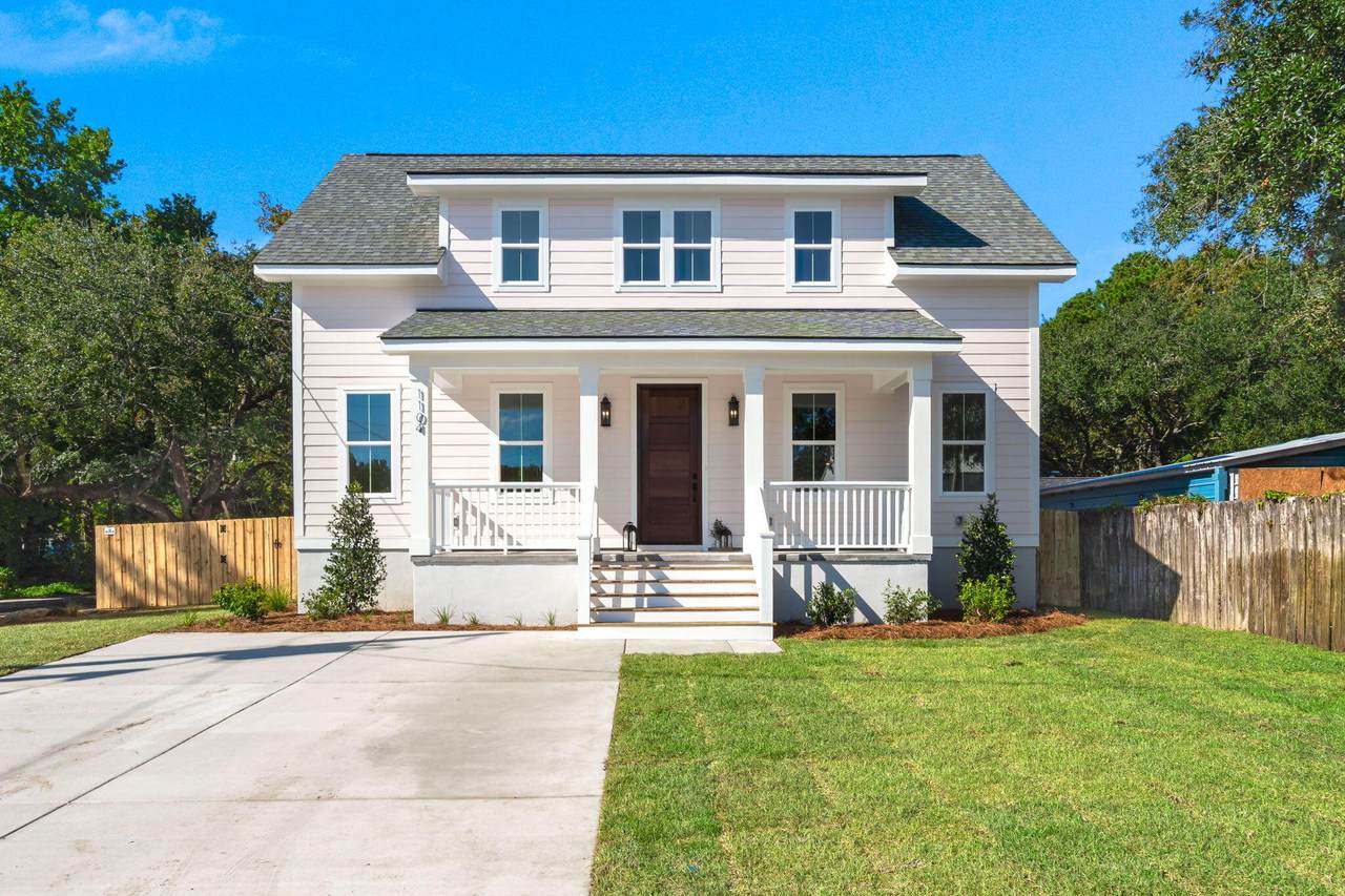 1104 Gunn Avenue - Photo 1