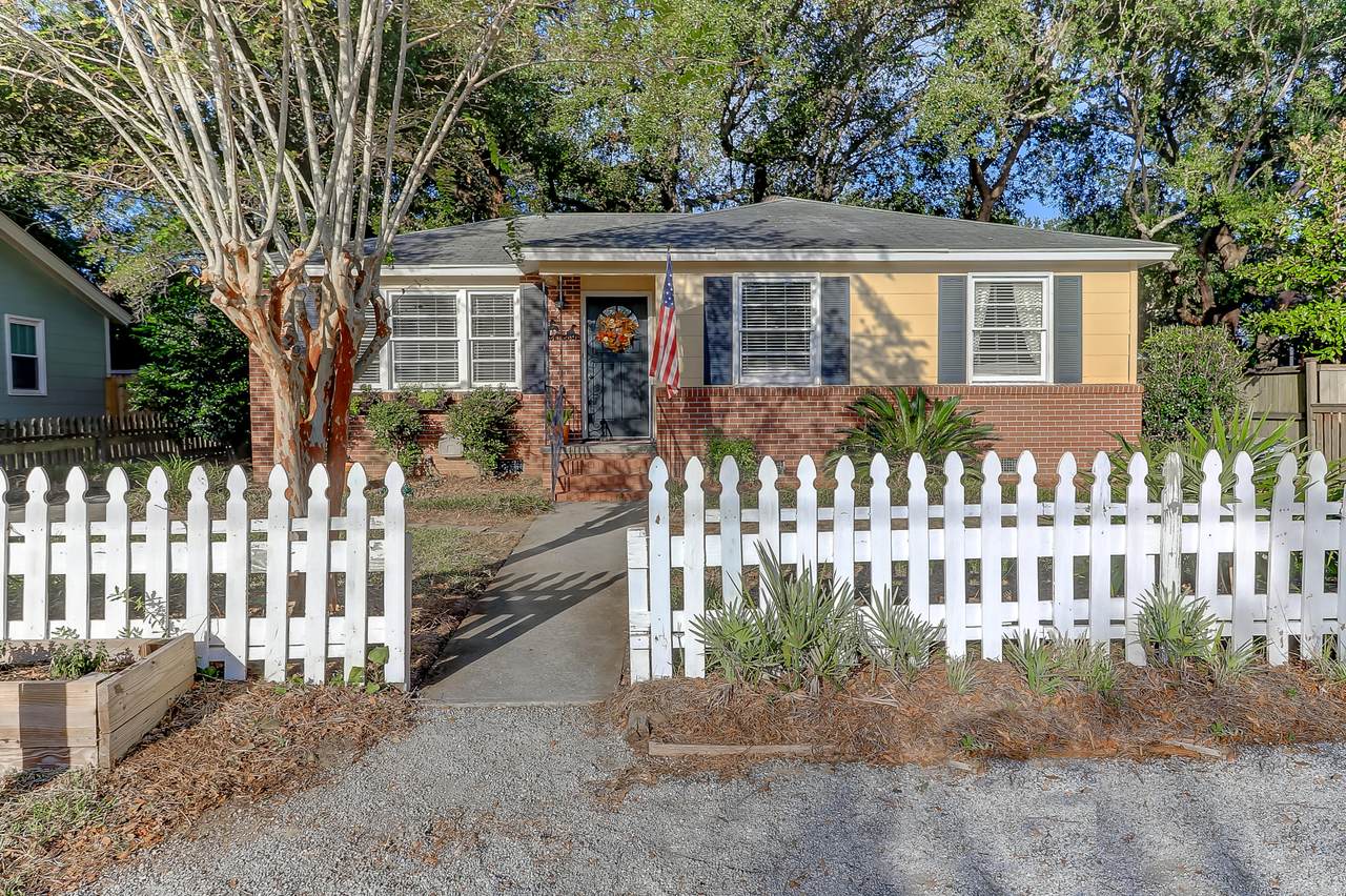 1440 Moultrie - Photo 1