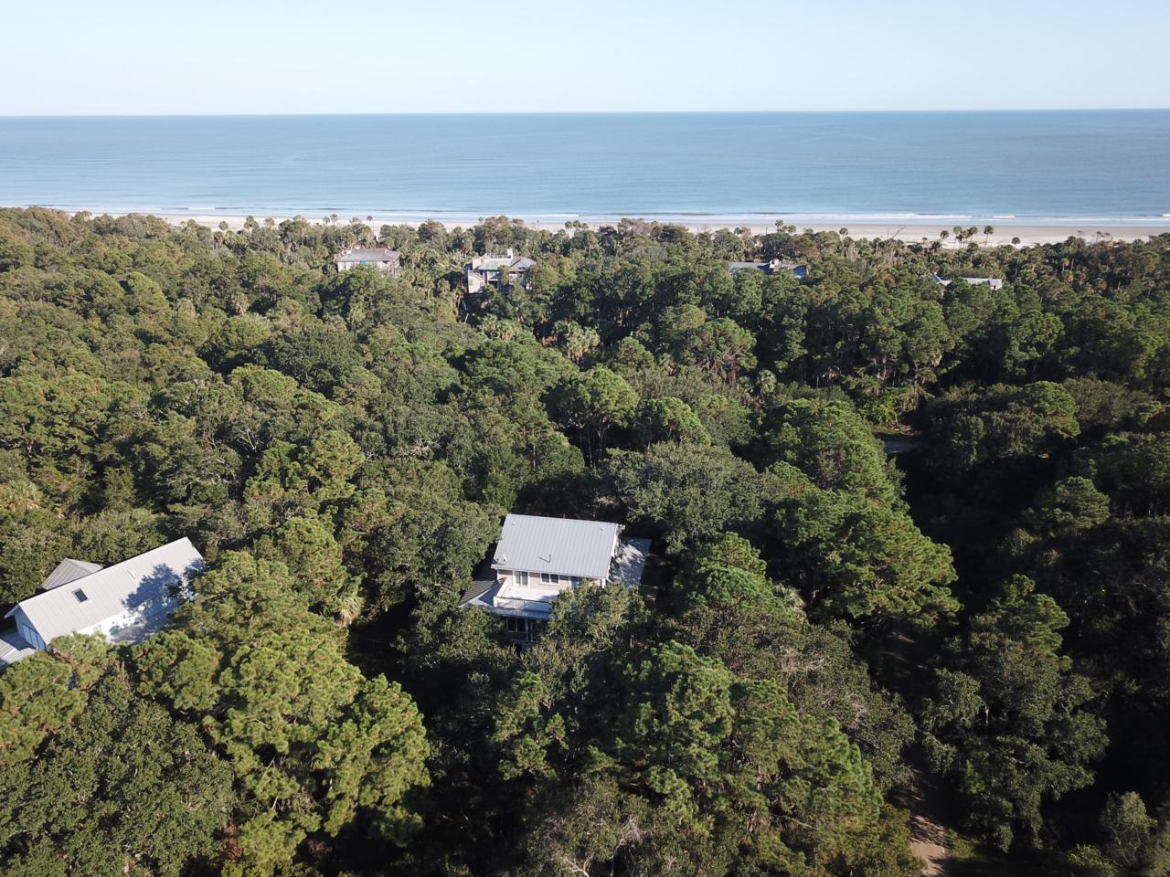 320 Pelican Flight Drive - Photo 1