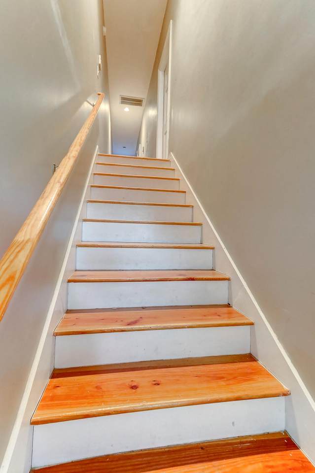 https://bt-photos.global.ssl.fastly.net/charleston/1280_boomver_2_18000938-2.jpg