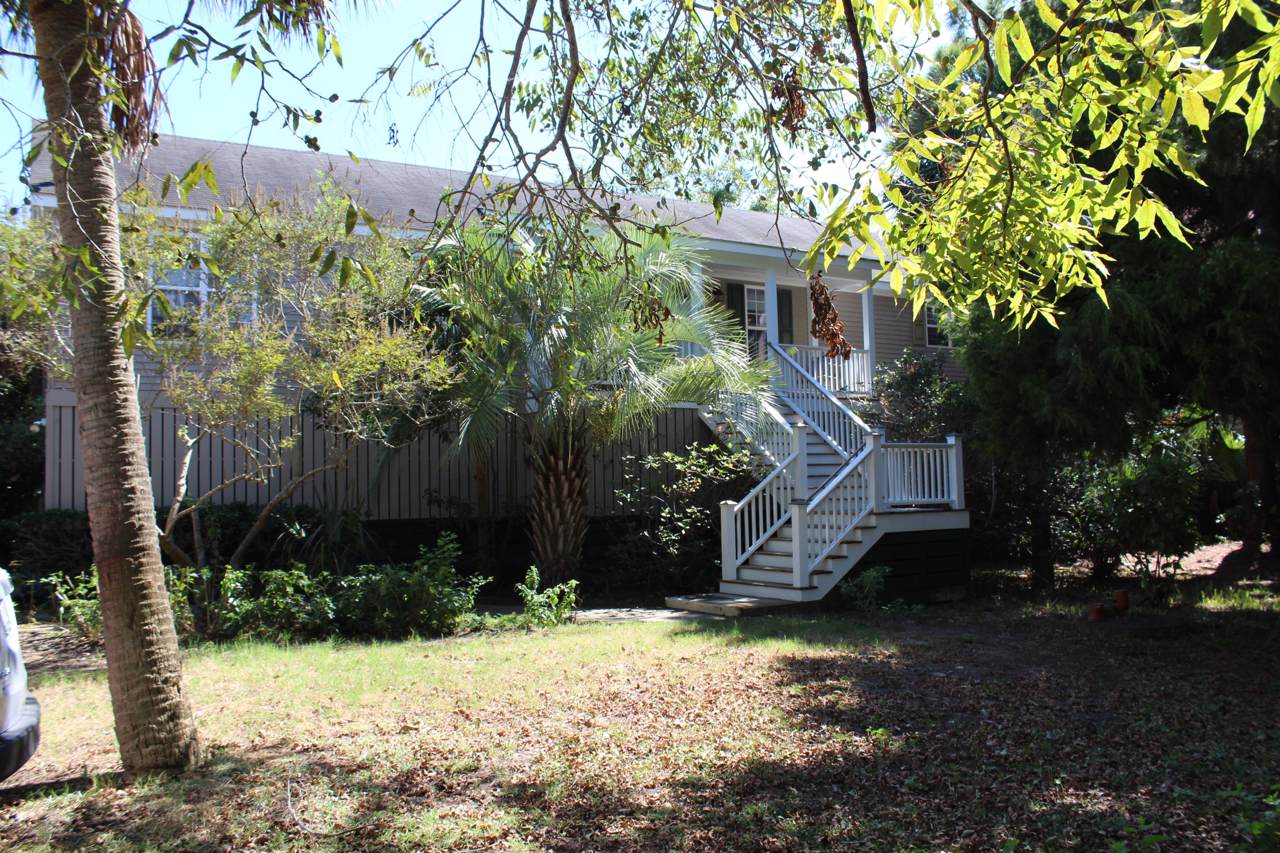 126 Carolina Boulevard - Photo 1