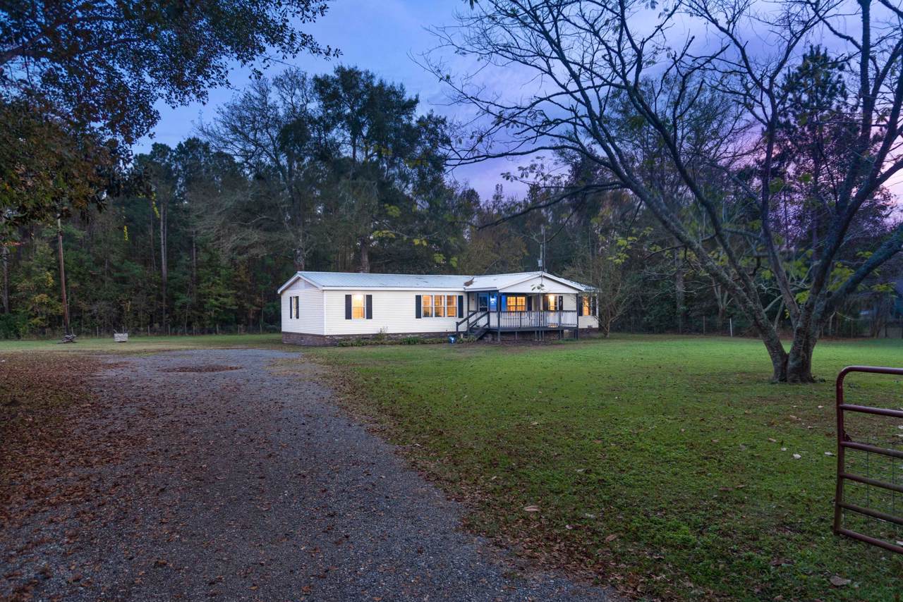 834 Coral Acres Drive - Photo 1