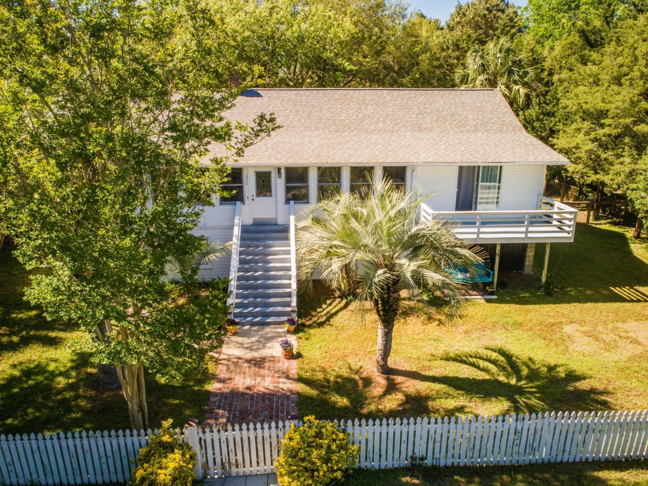2724 Ion Avenue - Photo 1
