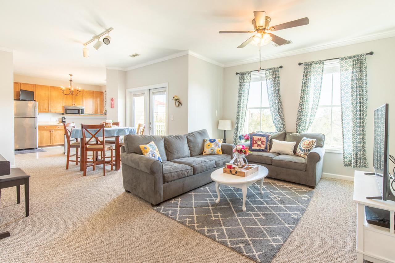 280 Seven Farms Drive - Photo 1
